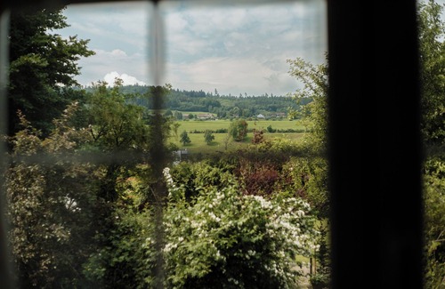 Stein am Rhein House | Charming Cottage with Garden and Fireplace