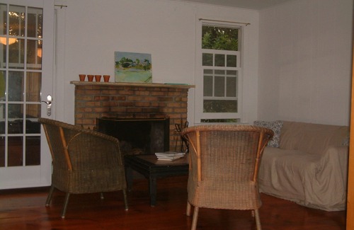 Brookhaven Cottage | Charming Cottage Getaway, 5 minutes east of Bellport Village