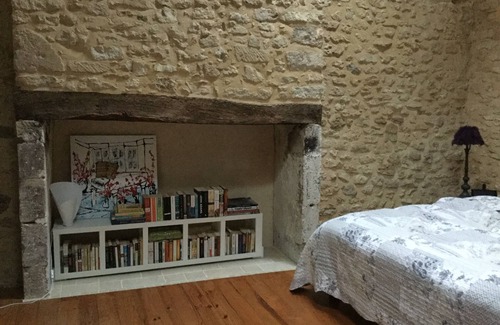 Monplaisant House | CHARMING COTTAGE HOME IN THE DORDOGNE