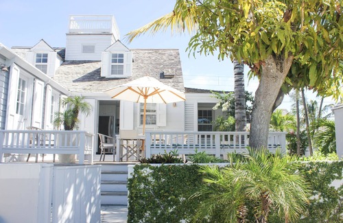 Dunmore Town Cottage | Charming Cottage in Harbour Island, minutes walk to Pink Sands beach