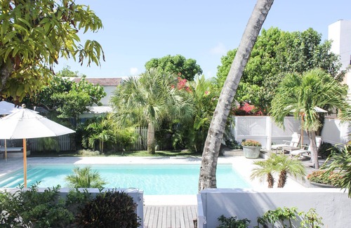 Dunmore Town Cottage | Charming Cottage in Harbour Island, minutes walk to Pink Sands beach