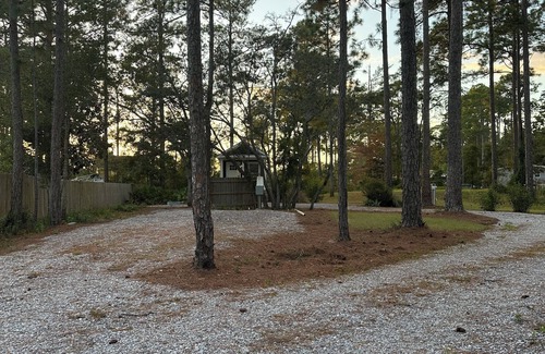 Freeport Cottage | Charming cottage in Freeport near the beaches. Enjoy your stay