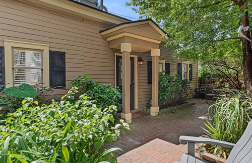 Historic Downtown Savannah Cottage | Charming Cottage Steps Away from Forsyth Park by Lucky Savannah