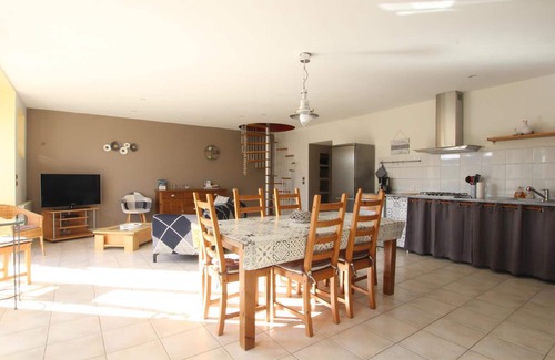 Beslon Cottage | Charming Cottage with Garden, WiFi, and Baby Equipment in Normandy Countryside