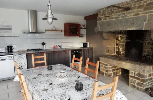 Beslon Cottage | Charming Cottage with Garden, WiFi, and Baby Equipment in Normandy Countryside