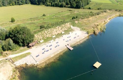 Maubray House | Charming Cottage with Pool