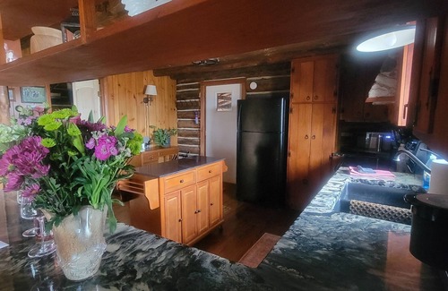 Rushville Cabin | Charming Country Cabin in Rushville-Hot Tub-Sunset Views-Wine Trail Convenience