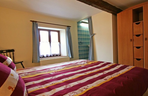 Sevry Cottage | Charming Country Cottage in Winenne with Garden