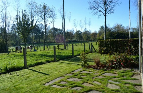 Fleury Cottage | Charming Countryside Cottage, Private, 1 BR, WiFi, Garden, BBQ, Near Friendly Farm Animals