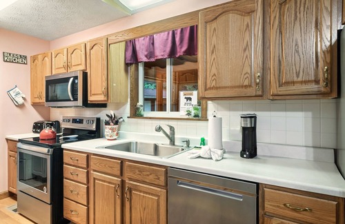 Wears Valley Cabin | Charming Cozy Cabin by the Smoky Mtns. Game Room, Fireplace, Sunroom, Fire Pit