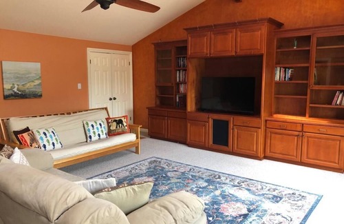 West San Jose House | Charming Cupertino Retreat: Spacious Home near Apple HQ, Dining and Shopping!