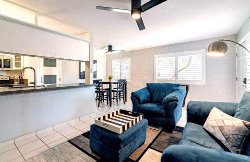 Tucson Apartment | Charming dog-friendly, 2BR-1BA with Pool, Mountain Views - Low Summer Rates!