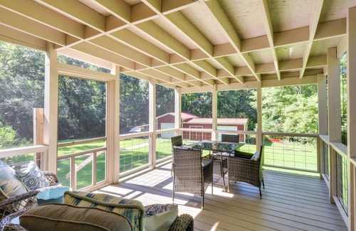 Watkinsville House | Charming Duplex: 12 Mi to UGA & Sanford Stadium!