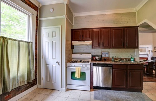 South Louisville House | Charming Duplex Near Churchill & UofL Unit A
