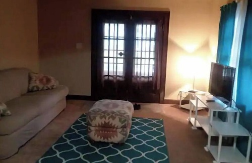 Near Eastside House | Charming Emerson Heights Bungalow