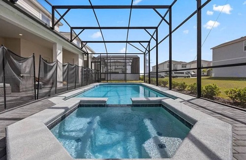 Davenport House | Charming Escape at Lana