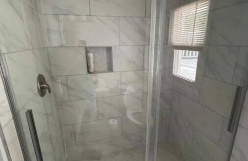 Sutherlin Other | Charming farmhouse with WiFi and AC in lovely Sutherlin
