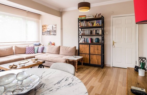 Besiktas Apartment | Charming Flat w Balcony 5 min to Zorlu Center