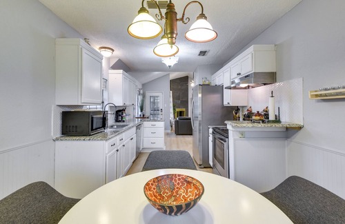 Everman House | Charming Fort Worth Home - 12 Mi to Downtown!