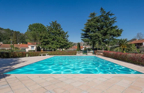 Biot House | Charming French Riviera villa - 3 bedrooms 2 bathrooms Swimming pool Wifi