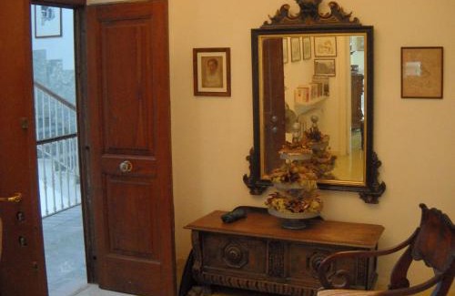 Ischia Porto Apartment | Charming front sea apartment