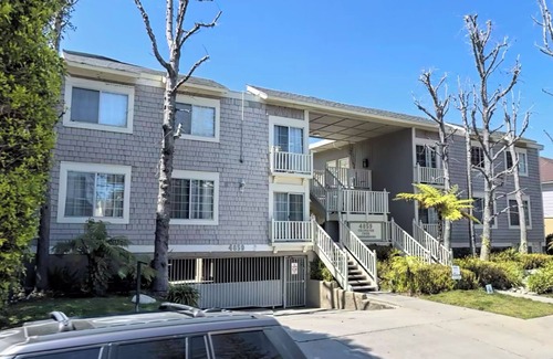North Hollywood Condo | Charming fully furnished 1-bedroom condo with two gated parking spots!