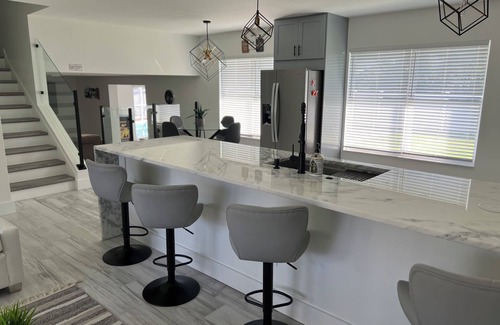 Lutz House | Charming fully renovated 4-bedroom spacious house with pool in Tampa/Lutz area!