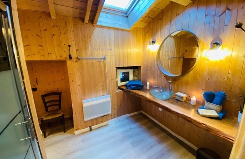 Nozieres House | Charming Gîte "La 1670" in a renovated 17th century hamlet