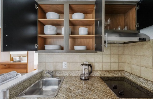 Gateway Apartment | Charming Gateway Studio w/Gym, Pool, nr Stadium, by Blueground