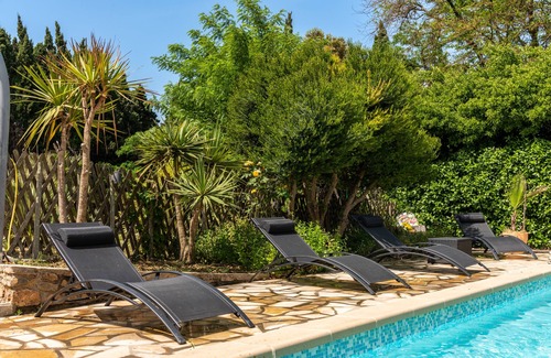 Fabrezan House | Charming gite, heated pool, in a winegrowing estate 30 minutes from the sea.