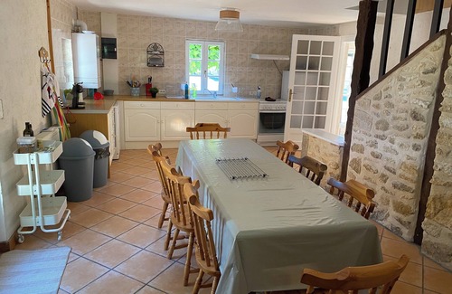 Saint-Juvat Cottage | Charming gîte in a green setting, with swimming pool.