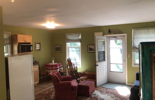 Green Lake Cottage | Charming guest house on 1.5 acre lake front property