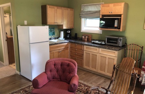 Green Lake Cottage | Charming guest house on 1.5 acre lake front property