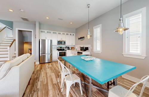 Gulf Shores House | Charming Gulfview home with pool, free WiFi, central AC, & covered balcony