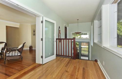 Coconut Grove Apartment | Charming Hale Mokolea in Lanikai 2BR 2BA Full Kitchen