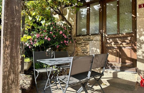 Leynhac House | Charming historic gem with modern flair in Leynhac