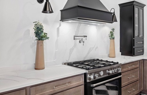 Heron Walk House | Charming Historic Rock House: where luxury meets timeless character