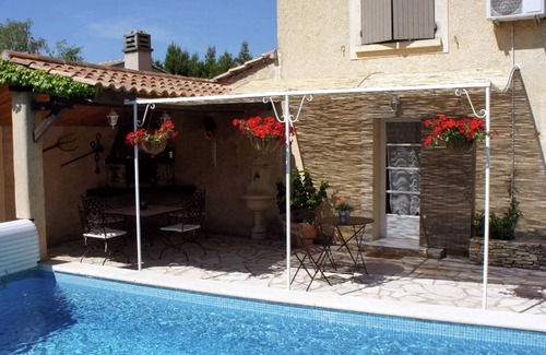 Taillades Apartment | Charming holiday cottage with large private pool