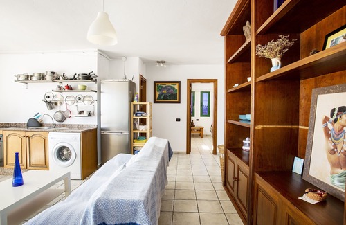 Los Cocoteros House | Charming Home on the Coast with Wi-Fi, Terrace and Gorgeous Views ; Pets Allowed
