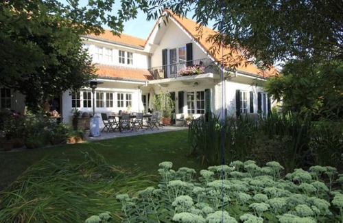 Ostend City Centre House | Charming Home w/Garden