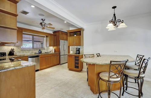 Santa Barbara Estates House | Charming home with yard, walk to the beach. Pet-friendly