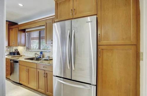 Santa Barbara Estates House | Charming home with yard, walk to the beach. Pet-friendly