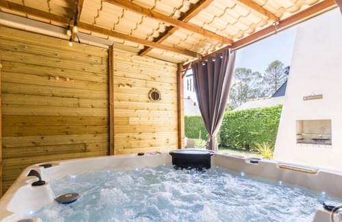 Ardevon Cottage | Charming Home with Spa, BBQ, Bikes, and Stunning Mt St-Michel Views!