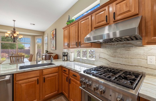 Desert Palms House | Charming house in Sun City Palm Desert with AC, WiFi, fitness room