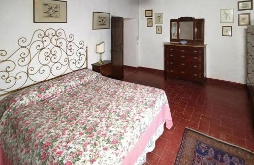 Simignano Apartment | Charming House in Tuscany with Pool & Views