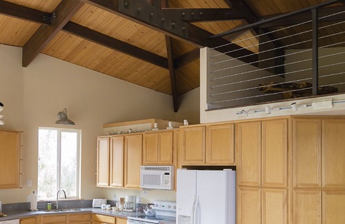 Kaweah House | Charming House Inside the Gate of Sequoia National Park