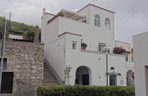 Barano d'Ischia Apartment | Charming house with patio and seaview