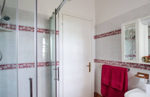 Caprarola House | Charming House near Rome, lake view, pool, WiFi, max 6 persons