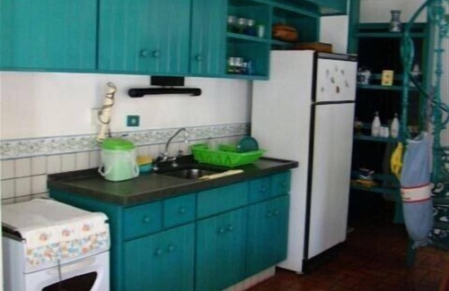 Barequecaba House | Charming house of architect, 80 meters from the beach, within Condominium.