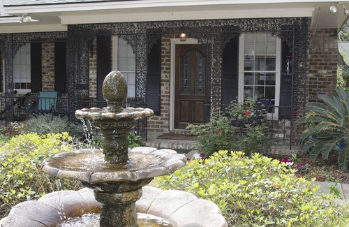 Savannah House | Charming House with 3 bedrooms, 1 bath and a small kithcen, sleeps 6